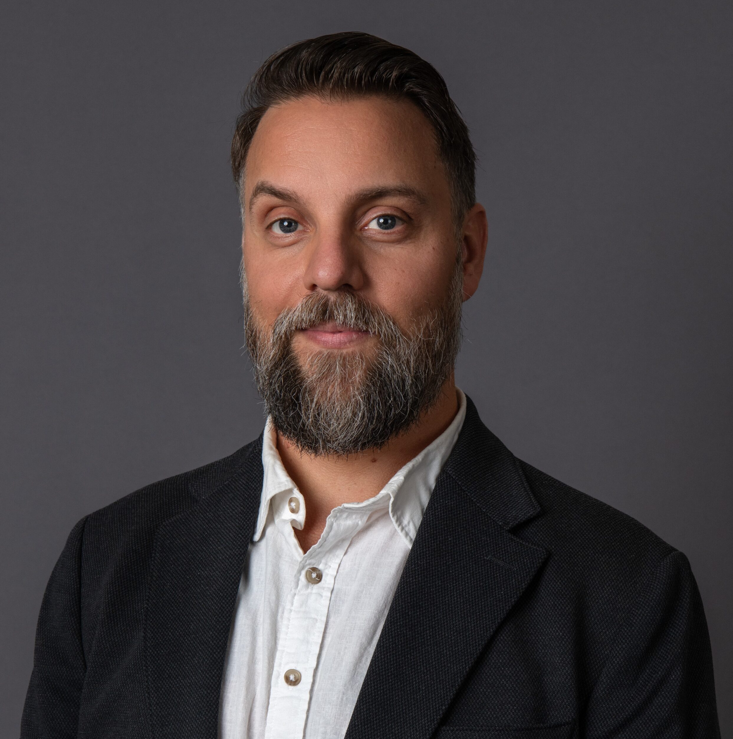 Headshot of Christopher Larsson